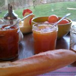 pains sépciax, baguette, confitures, gâteau et yaourth maison, fromage de normandie, fruits, charcuterie, œufs durs de nos poules, miel de cambremer, bon appétit